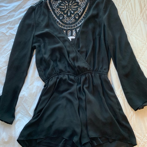 Flowy Black Lace Romper - Picture 3 of 3